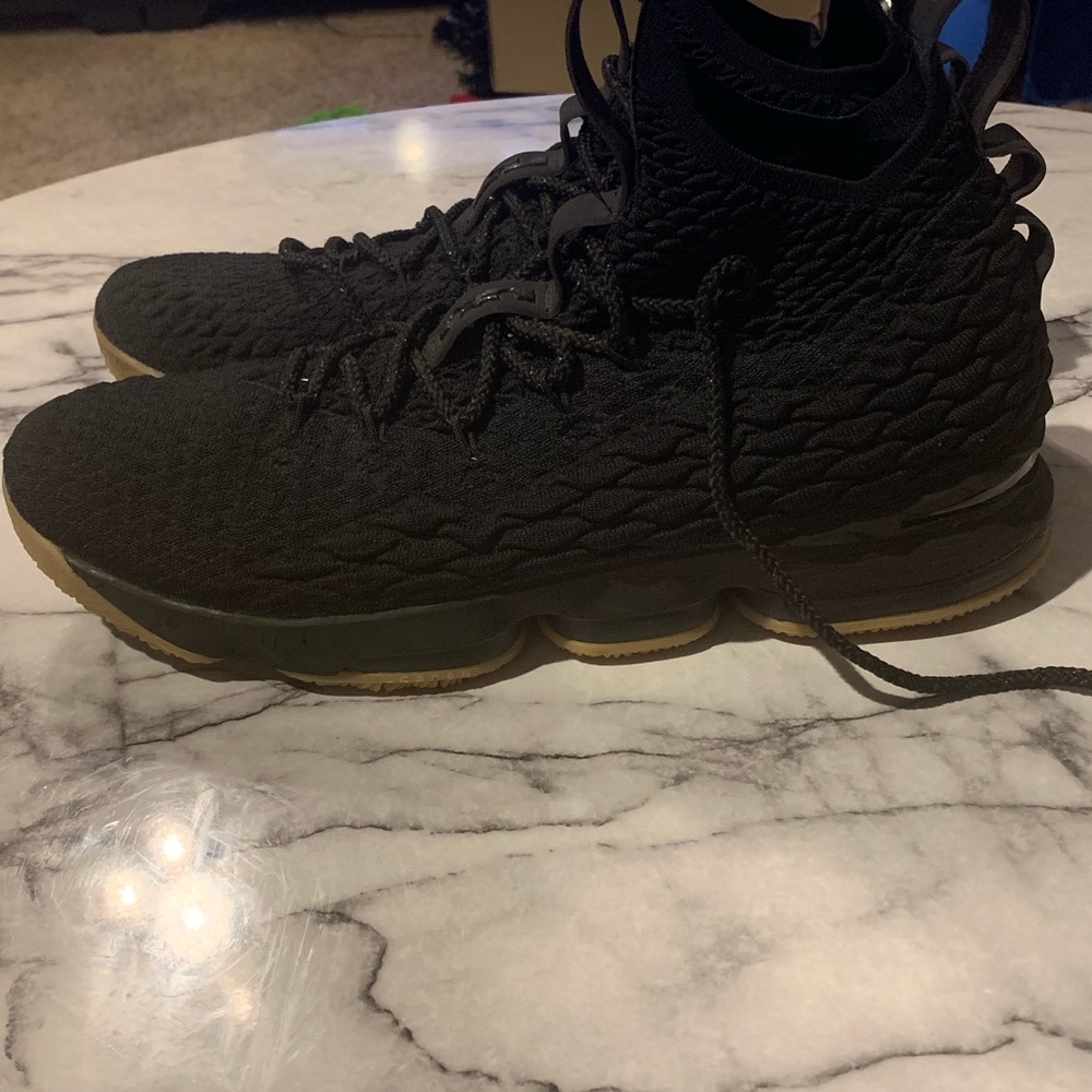 Nike Lebron 15